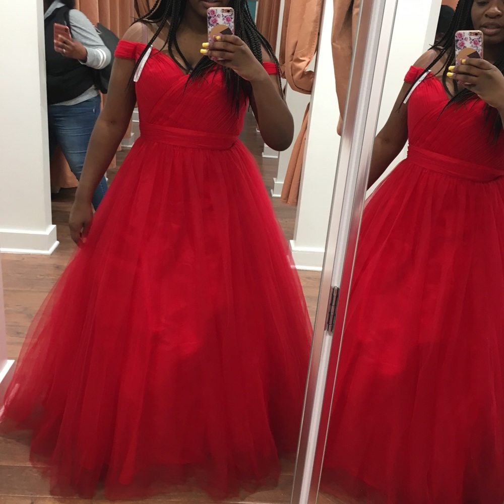 Off the shoulder red formal dress/gown